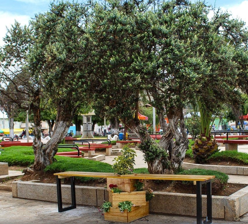 Plaza Principal de Huáchac, punto de encuentro de las visitas guiadas